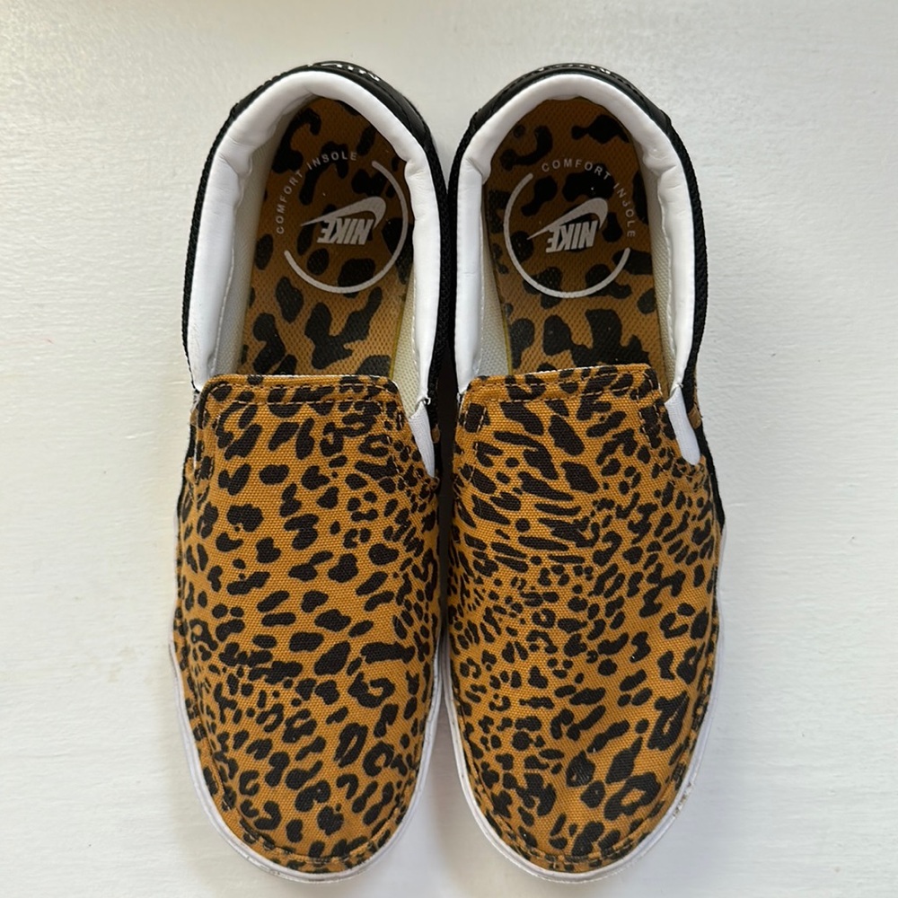 Leopard Nike Leagacy Court Shoes - Size 9.5